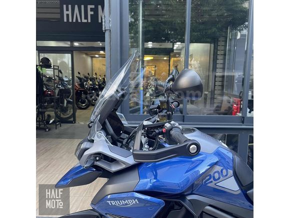 HALF MOTO 2022 TRIUMPH TIGER 1200 GT PRO