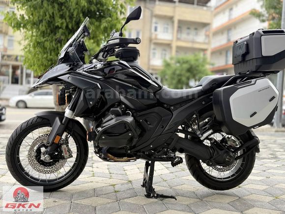 GKN MOTOR'DAN 2024 BMW R1300 GS TRIPLE BLACK TAKAS+ 12 TAKSİT