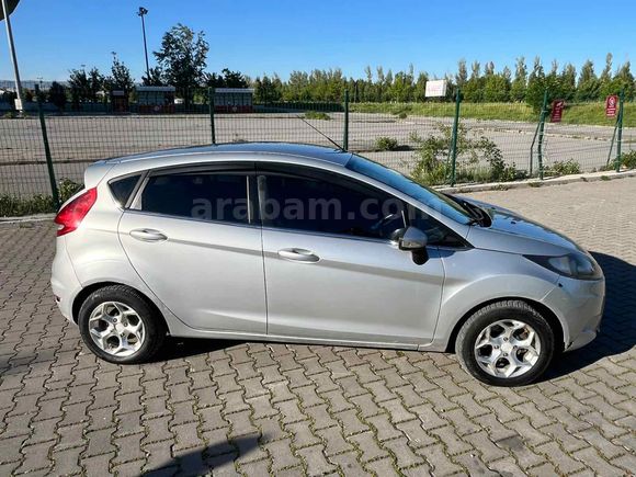 Sahibinden Ford Fiesta 1.4 TDCi Trend 2012 Model  220.710 km Gri