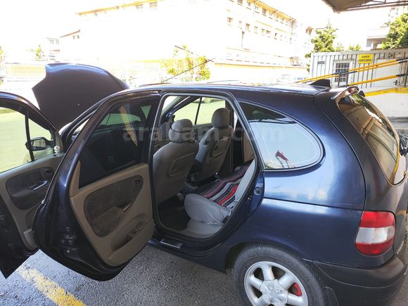 Sahibinden Renault Scenic 1.6 RXT 2001 Model 