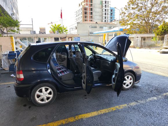 Sahibinden Renault Scenic 1.6 RXT 2001 Model 