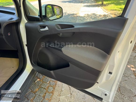 ŞENTÜRK'TEN 2023 OTOMOBİL COURİER TİTANİUM CAMLI VAN 30DK KREDİ
