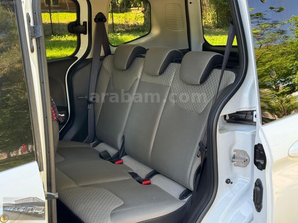 ŞENTÜRK'TEN 2023 OTOMOBİL COURİER TİTANİUM CAMLI VAN 30DK KREDİ
