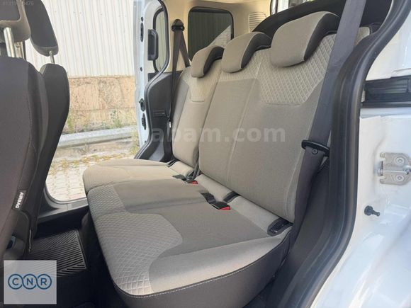 OTOMOBİL CORİER-2023-1.5 TDCİ-6 İLERİ-89 BİN %20 FATURALI CNR
