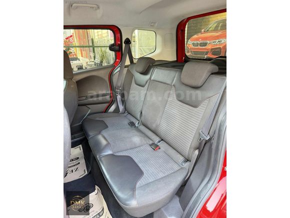DMK GARAJ'DAN FORD TOURNEO COURİER BLACK LİNE