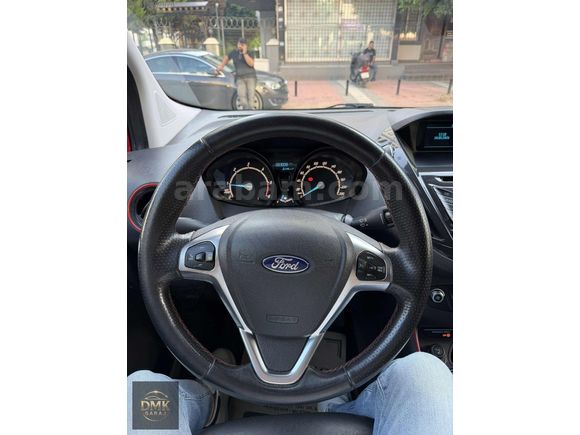 DMK GARAJ'DAN FORD TOURNEO COURİER BLACK LİNE