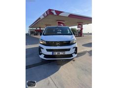 2025 VİVARO CARGO OTOMATİK KAZASIZ BOYASIZ DEĞİŞENSİZ FATURALI