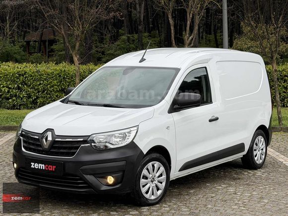 2023 HATASIZ BOYASIZ %20 KDV FATURALI EXPRESS VAN 53.000 KM