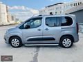 FIRSAT ARACI 2021 COMBO 1.5 130 BG OTOMOTİK CAM TAVANLI