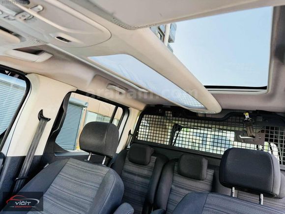 FIRSAT ARACI 2021 COMBO 1.5 130 BG OTOMOTİK CAM TAVANLI