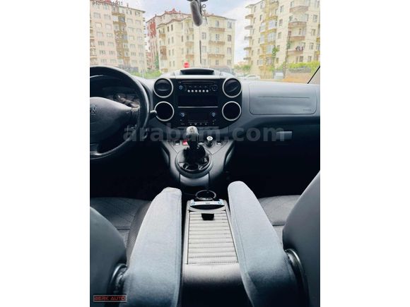 BERK AUTO DAN PEUGEOT PARTNER TEPE