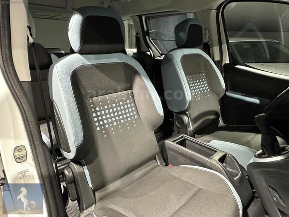 2014 MODEL MULTİSPACE 205 BİN KM DE BOYASIZ CAM TAVANLI ÇİZİKSİZ