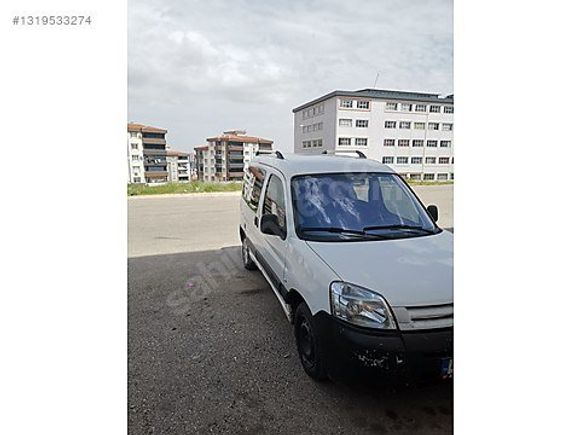 AKOĞLUN'DAN 2005 MODEL CİTROEN BERLİNGO KUSURSUZ TEMİZLİKTE