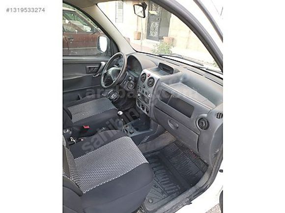 AKOĞLUN'DAN 2005 MODEL CİTROEN BERLİNGO KUSURSUZ TEMİZLİKTE