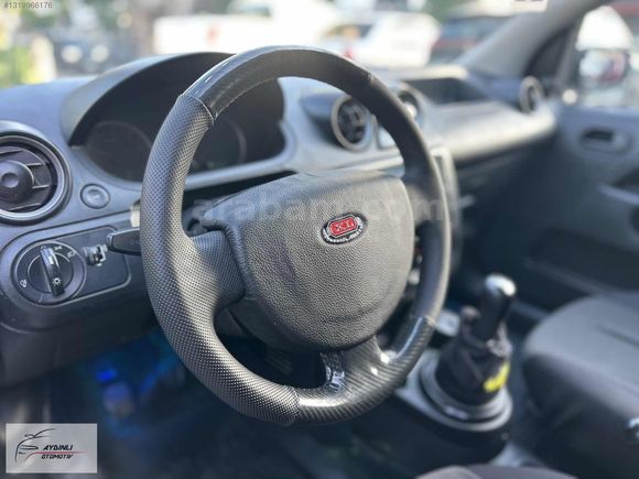AYDINLI OTOMOTİV -2005 FİESTA 1.4TDCİ CAM KOLTUK İŞLİ 3+1