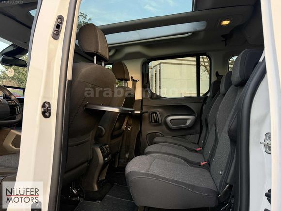 2024 BOYASIZ OPEL COMBO 1.5 D ULTİMATE CAM TAVANLI %20 FATURALI