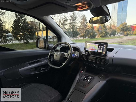 2024 BOYASIZ OPEL COMBO 1.5 D ULTİMATE CAM TAVANLI %20 FATURALI