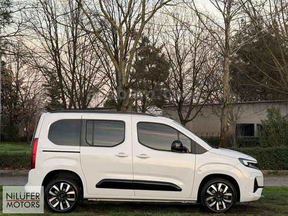 2024 BOYASIZ OPEL COMBO 1.5 D ULTİMATE CAM TAVANLI %20 FATURALI
