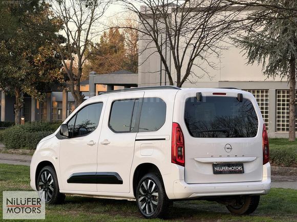 2024 BOYASIZ OPEL COMBO 1.5 D ULTİMATE CAM TAVANLI %20 FATURALI