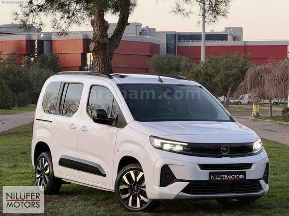 2024 BOYASIZ OPEL COMBO 1.5 D ULTİMATE CAM TAVANLI %20 FATURALI