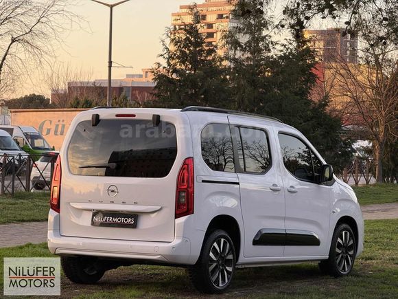 2024 BOYASIZ OPEL COMBO 1.5 D ULTİMATE CAM TAVANLI %20 FATURALI