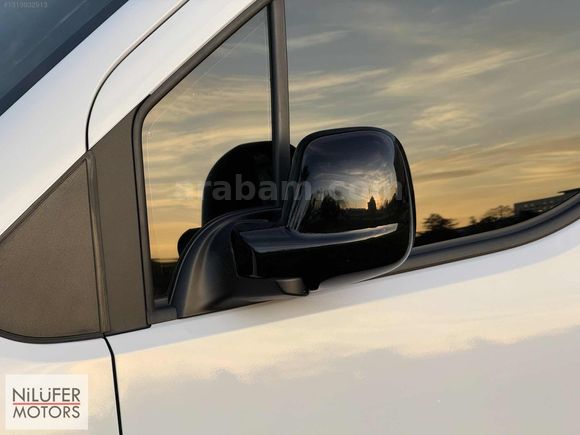 2024 BOYASIZ OPEL COMBO 1.5 D ULTİMATE CAM TAVANLI %20 FATURALI