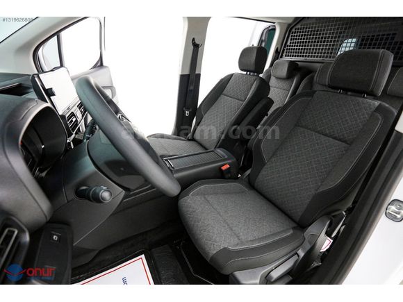 2026 OPEL COMBO 1.5 D ESSENTİAL- ORTA KONSOL -MATRİX FAR HATASIZ