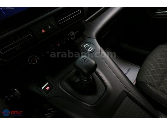 2026 OPEL COMBO 1.5 D ESSENTİAL- ORTA KONSOL -MATRİX FAR HATASIZ