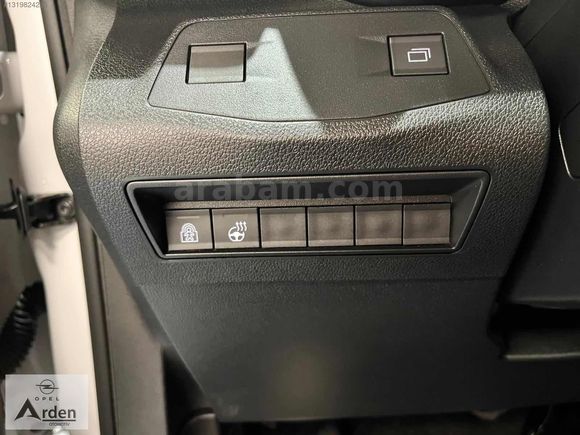 OPEL ARDEN YETKİLİ BAYİDEN HATASIZ DÜŞÜK KM ULTİMATE CAM TAVAN!!