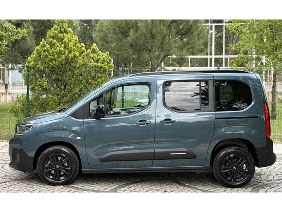 HATASIZ BOYASIZ 2024 BERLİNGO SHINE YENİ YÜZ 13.000 KM