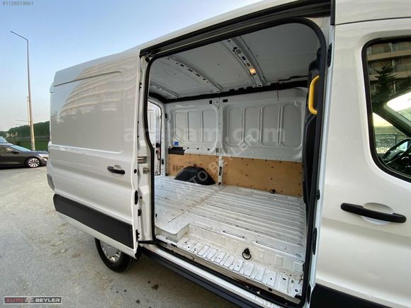 AUTO BEYLER'DEN HATASIZ 2018 350 M DÜSÜK KM KLIMALI FATURALI %20