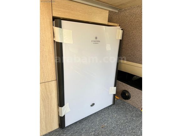 YEDOTO DAN VOLKSWAGEN TRANSPORTER POP UP TAVANLI MOTOKARAVAN