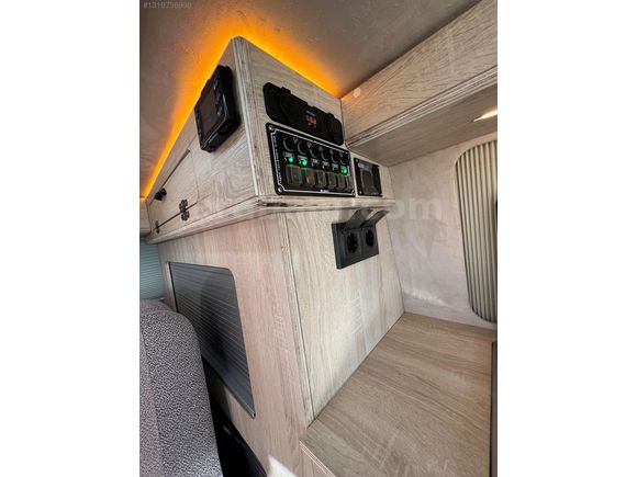 YEDOTO DAN VOLKSWAGEN TRANSPORTER POP UP TAVANLI MOTOKARAVAN