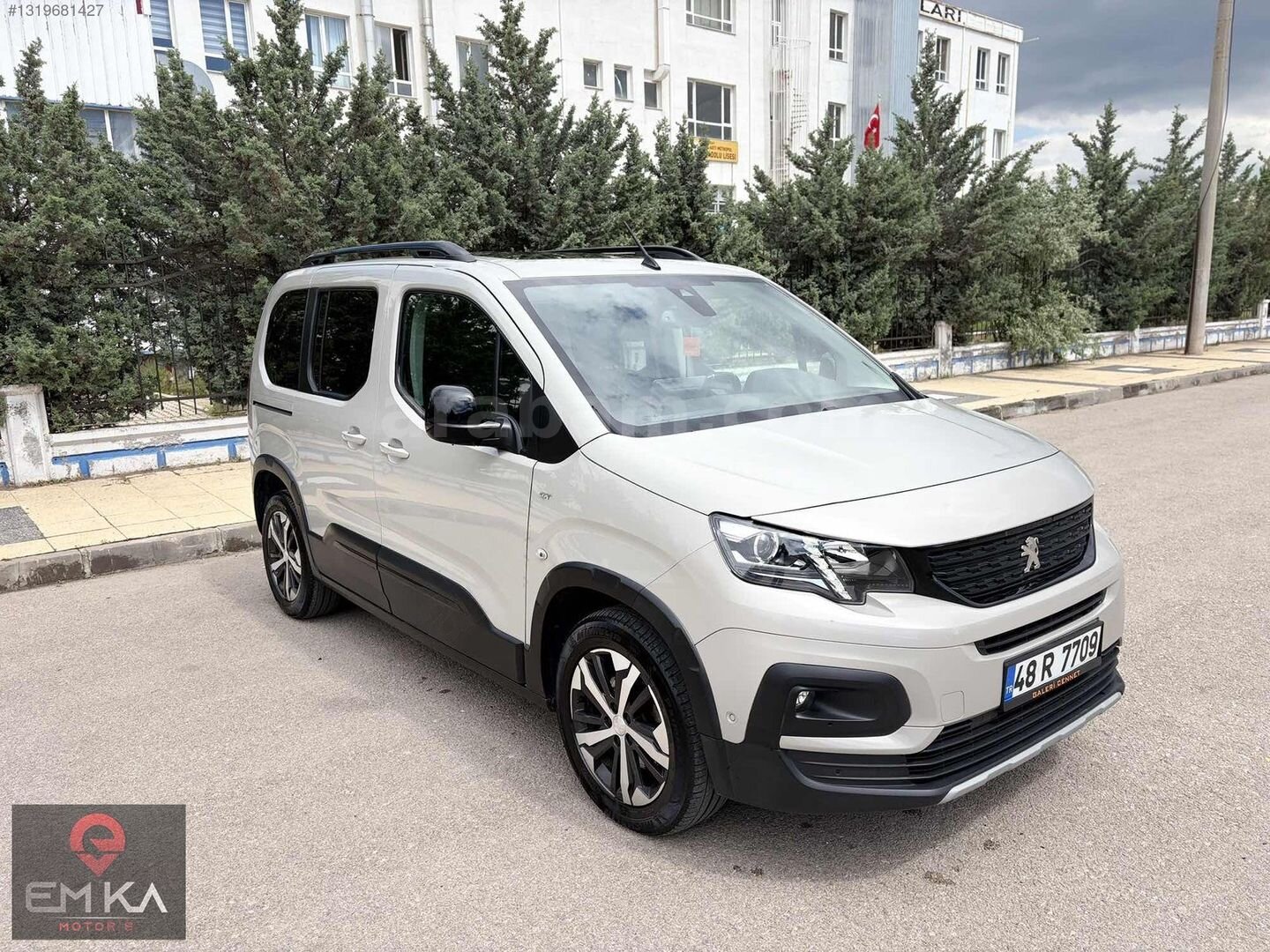 EMKA MOTORSDAN HATASIZ BOYASIZ TRAMERSİZ LANSMAN RENK 4