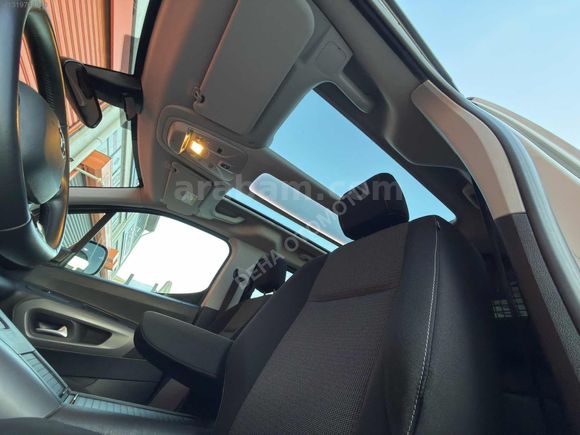 DEHA'DAN CAM TAVAN 2021 TOYOTA PROACE CİTY 1.5 D FLAME X-PACK