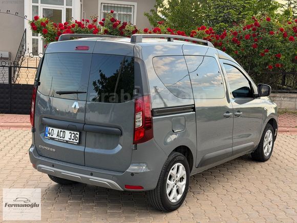 RENAULT EXPRESS COMBİ 1.5 BlueDCI TOUCH 2024 MODEL- 17.600 km'de