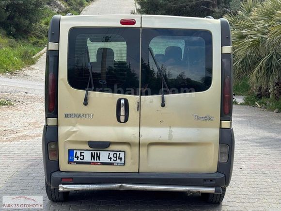 PARK35'DEN 2005 RENAULT TRAFIC KLİMALI PANELVAN FULL BAKIMLI