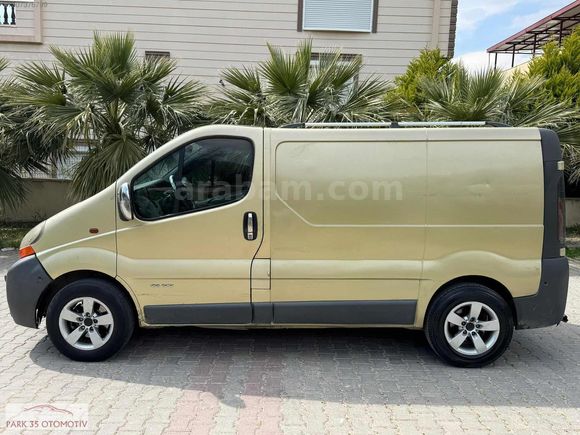 PARK35'DEN 2005 RENAULT TRAFIC KLİMALI PANELVAN FULL BAKIMLI