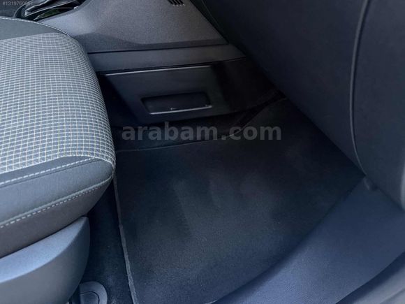 ÖZCAR'dan HATASIZ COURİER/ 2025 / 12.ooo km / %20 Kdv/ Garantili