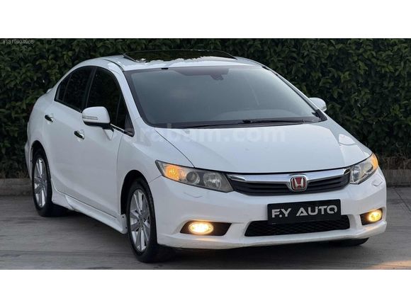 F.Y AUTO'DAN / 175.000 KM'DE / KUSURSUZ / 2013 ECO ELEGANCE
