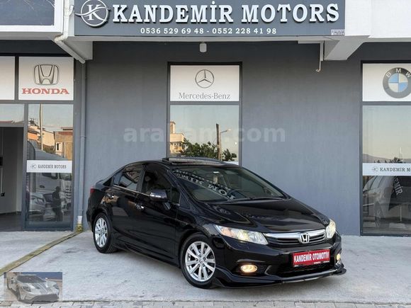 KANDEMİR MOTORS DAN DEĞİŞENSİZ OTOMATİK SUNROOFLU HONDA CİVİC