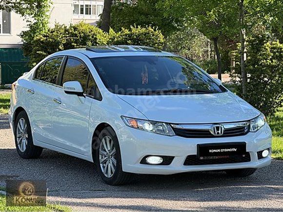 KONUK OTOMOTİV'DEN HATASIZ BOYASIZ 2012 MODEL HONDA CİVİC