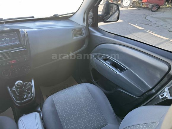 EYBEKLERDEN 2.SAHİBİNDEN OTOMOBİL RUHSATLI DÜŞÜK KM