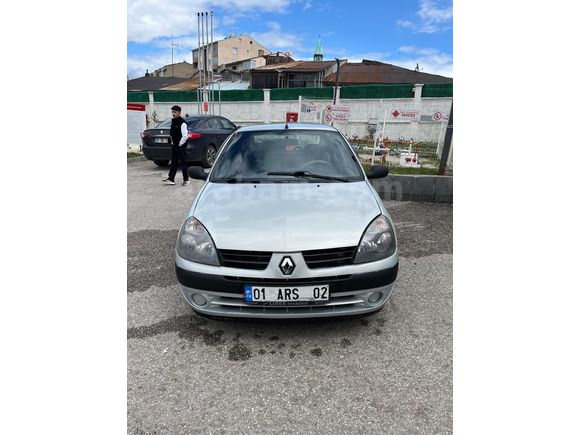 Sahibinden Renault Clio 1.4 Alize 2005 Model  214.000 km Gri (Gümüş)