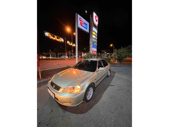 Tam Gp Sahibinden Honda Civic 1.6 i ES 2000 Model 