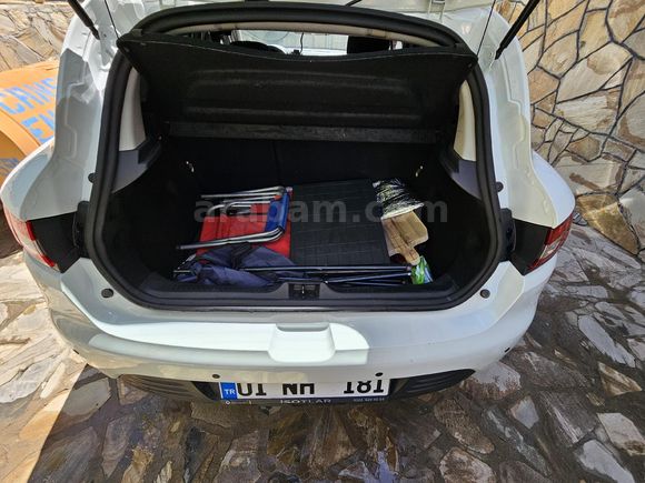 Sahibinden Renault Clio 0.9 TCe Sport Tourer Joy 2019 Model  47.500 km Beyaz