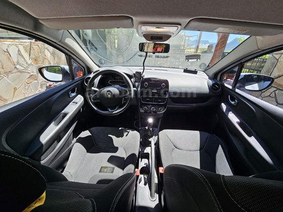 Sahibinden Renault Clio 0.9 TCe Sport Tourer Joy 2019 Model  47.500 km Beyaz