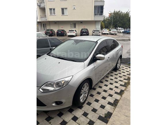 Sahibinden Ford Focus 1.6 TDCi Style 2011 Model  251.000 km Gri (Gümüş)