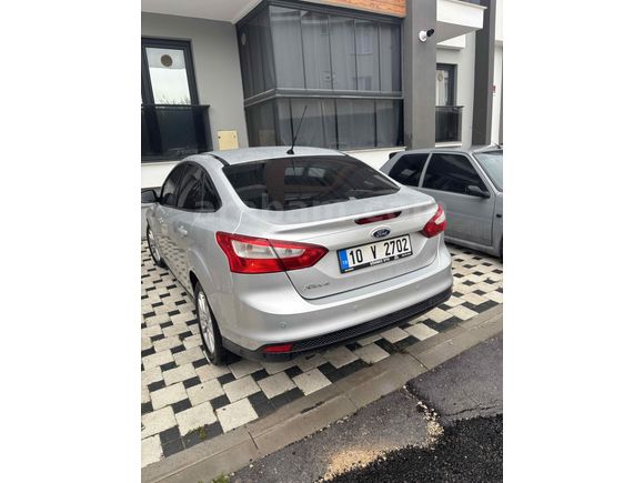 Sahibinden Ford Focus 1.6 TDCi Style 2011 Model  251.000 km Gri (Gümüş)