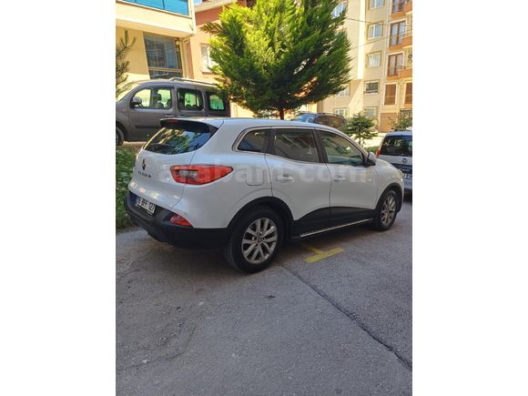 Sahibinden Renault Kadjar 1.2 TCe Touch 2016 Model Bursa 93.500 km Beyaz
